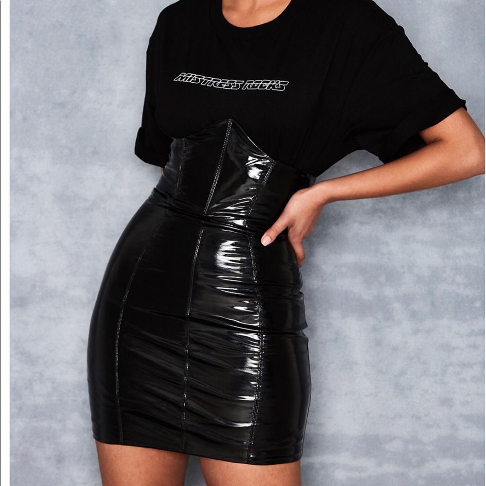 Black under bust skirt
